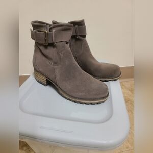 Clarks Women's Taupe Ankle Boots